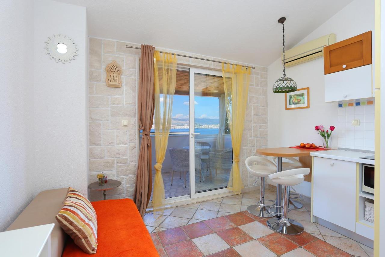 Apartments By The Sea Okrug Donji, Ciovo - 12502 Okrug Gornji Exteriör bild